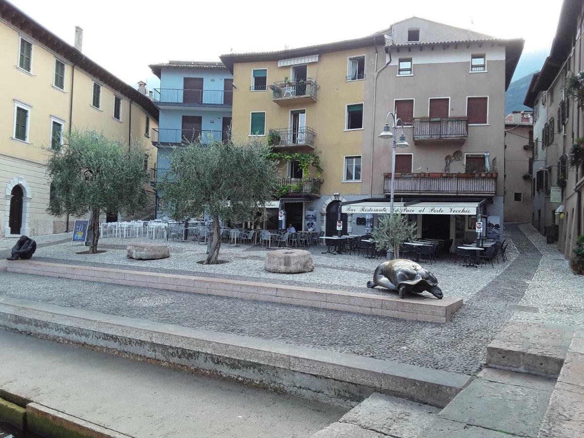 Camera Il Borgo Vicino Al Castello Con Parcheggio Malcesine Buitenkant foto